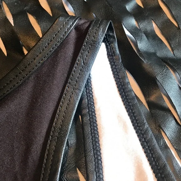 { LORNA JANE }  Sexy Cutout Tank Top - NWOT Large - Picture 4 of 16